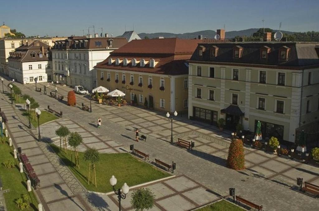 Hotel Restauracja Caspar Еленя-Гура Экстерьер фото