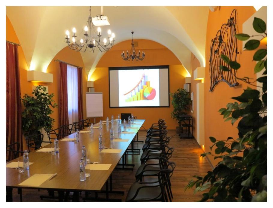 Hotel Restauracja Caspar Еленя-Гура Экстерьер фото